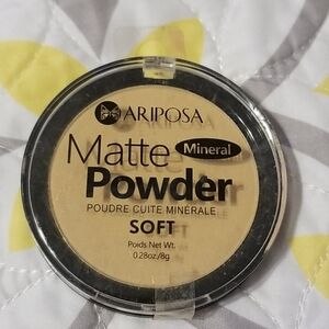 👩 woman matte powder